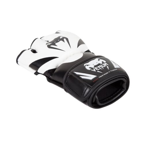 MMA_GLOVES_ATTACK_BLACK_WHITE_1500_02